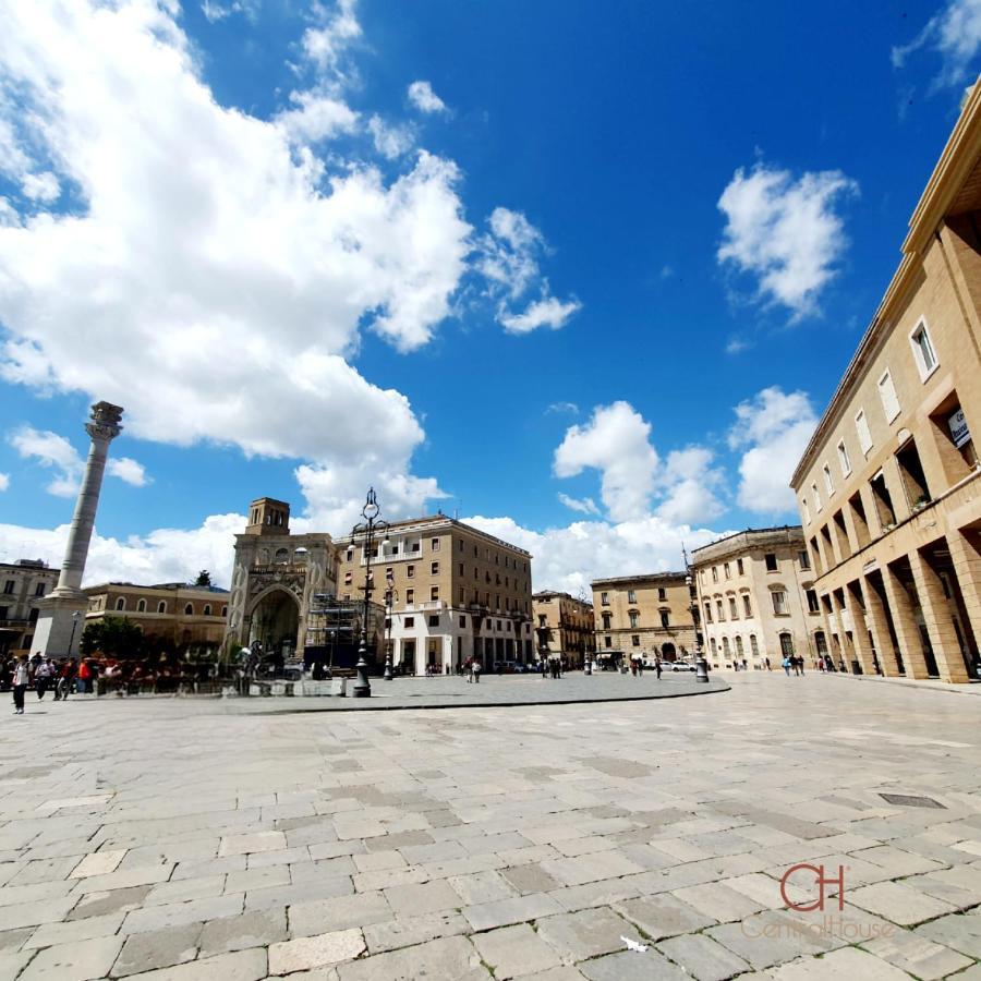 Central House Lecce Bagian luar foto
