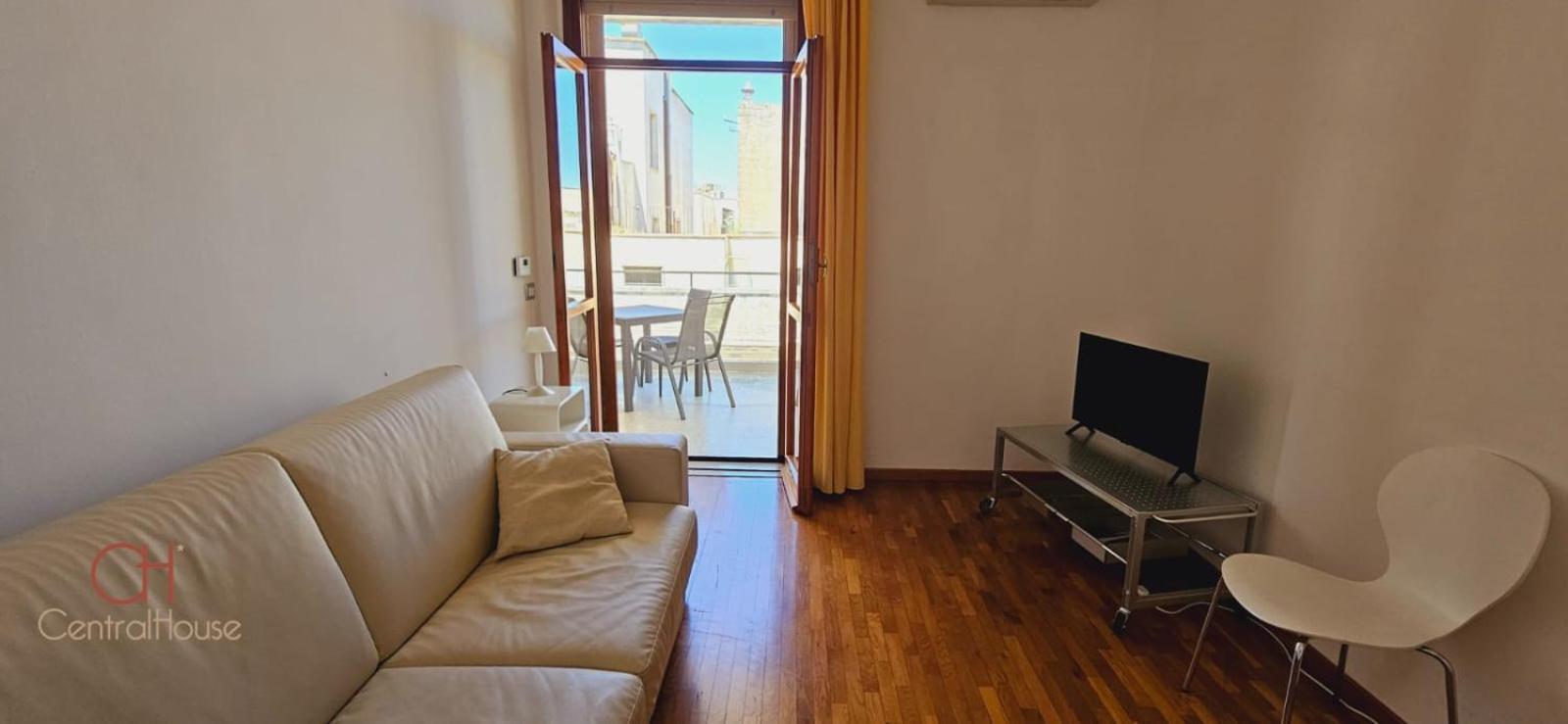 Central House Lecce Bagian luar foto