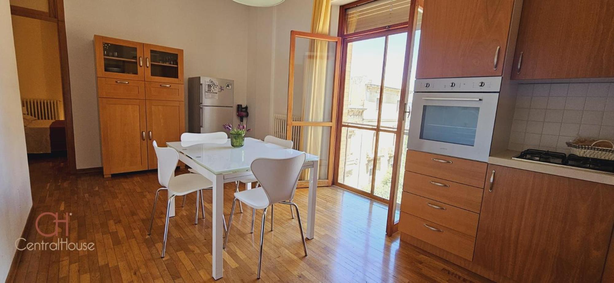 Central House Lecce Bagian luar foto